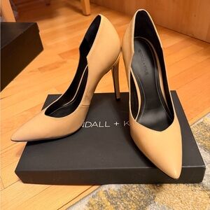 Kendall & Kylie Beige Pointed Heels Size 9